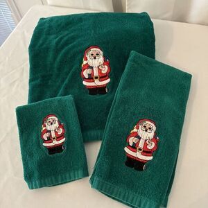 Vintage 3-D embroidered Santa Christmas Towel Set of 3 Green Country Cottagecore